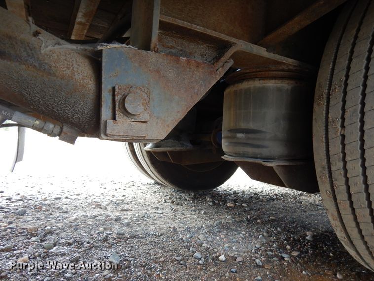 image for item HD9047 2007 Trail-Eze TE80HT drop deck equipment trailer