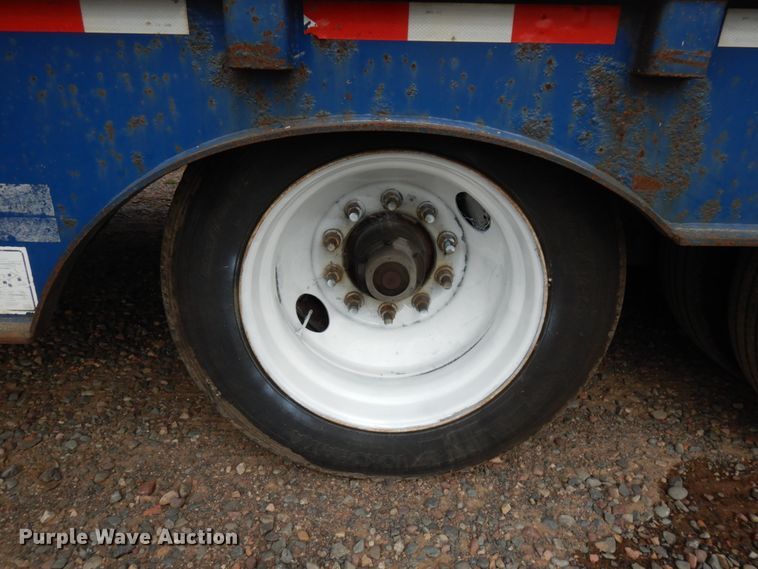 image for item HD9047 2007 Trail-Eze TE80HT drop deck equipment trailer