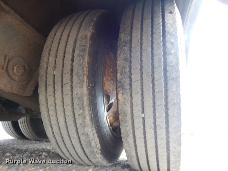 image for item HD9047 2007 Trail-Eze TE80HT drop deck equipment trailer