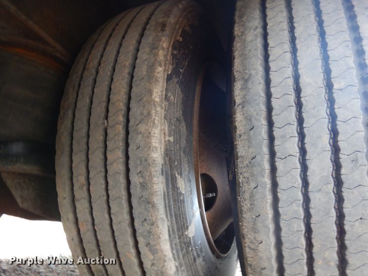 image for item HD9047 2007 Trail-Eze TE80HT drop deck equipment trailer