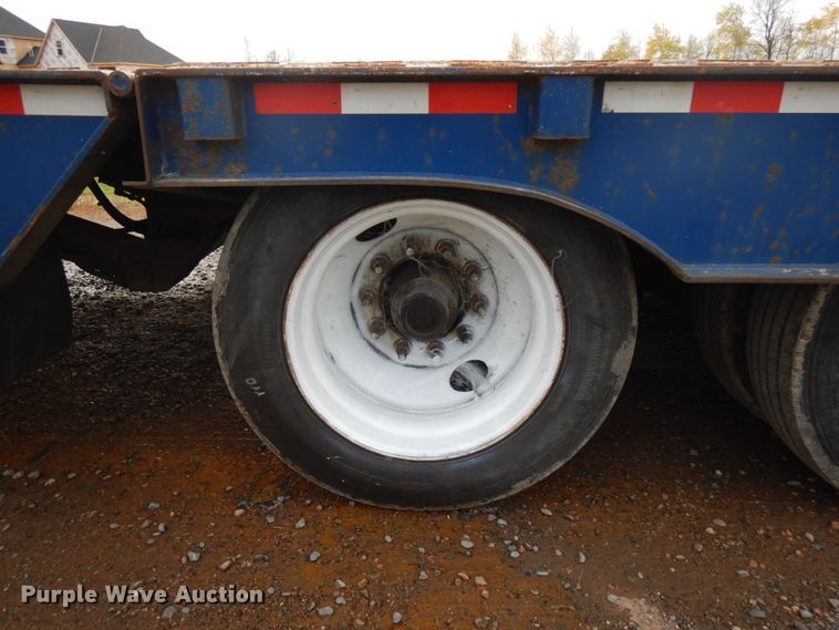 image for item HD9047 2007 Trail-Eze TE80HT drop deck equipment trailer