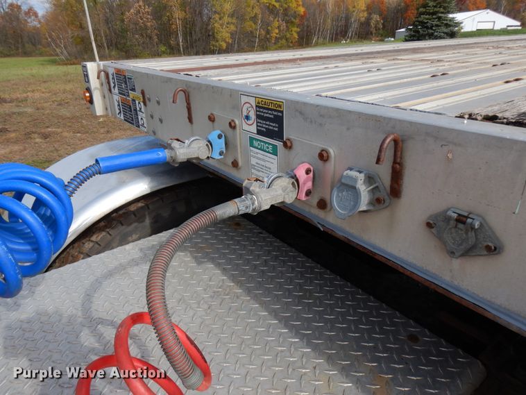 image for item HD9048 2008 Wilson CF-900 flatbed trailer