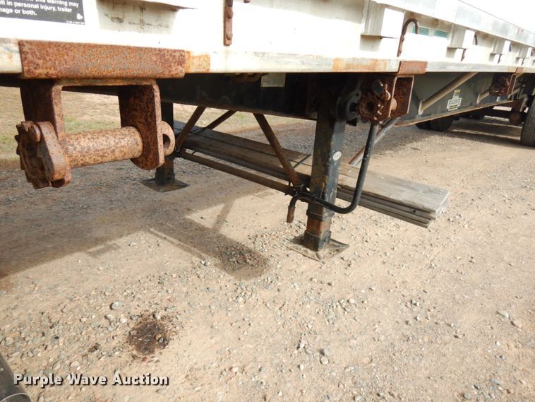 image for item HD9048 2008 Wilson CF-900 flatbed trailer