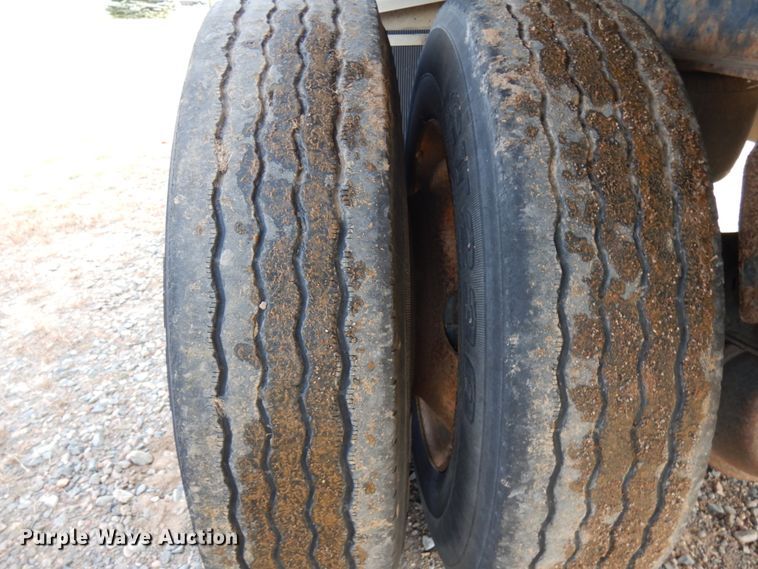 image for item HD9048 2008 Wilson CF-900 flatbed trailer