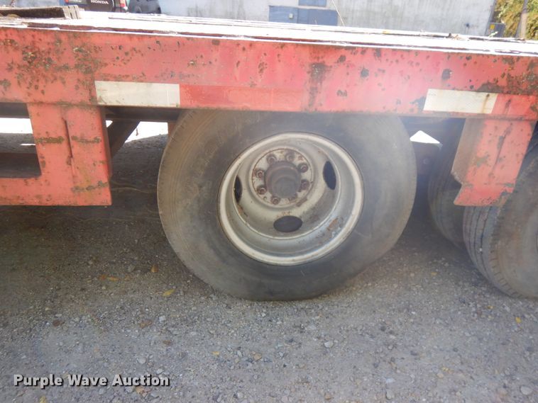 image for item HD9098 1986 Cherokee drop deck trailer