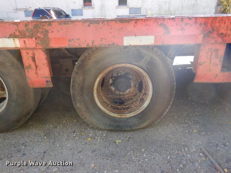 image for item HD9098 1986 Cherokee drop deck trailer