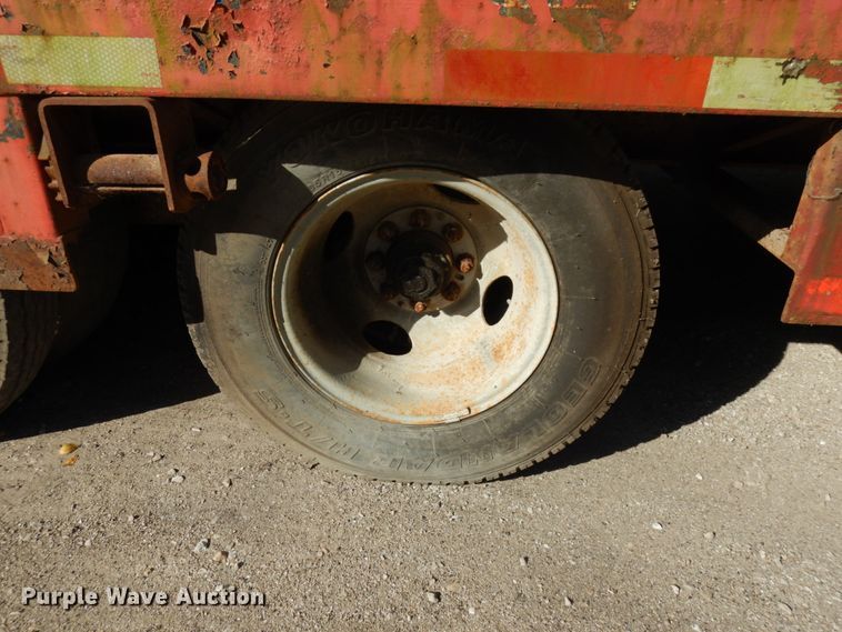 image for item HD9098 1986 Cherokee drop deck trailer