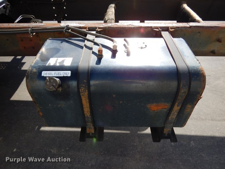 image for item HD9168 2007 Hino 268  truck cab and chassis