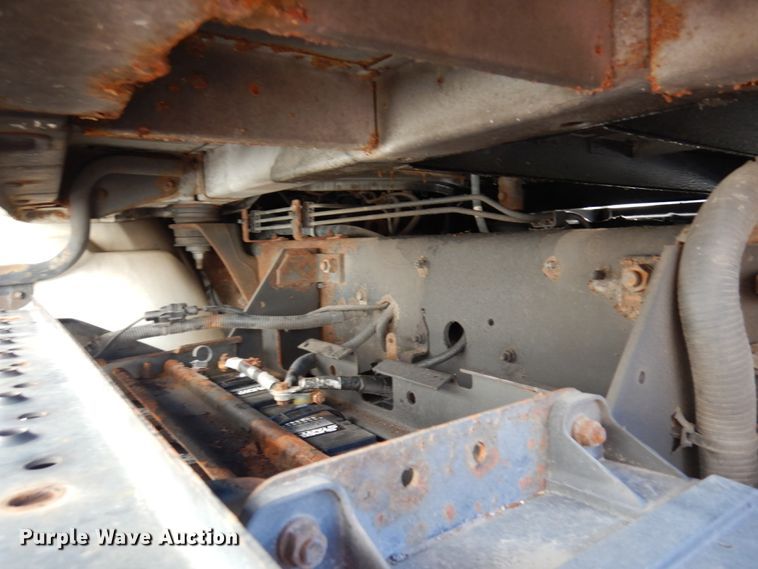 image for item HD9168 2007 Hino 268  truck cab and chassis