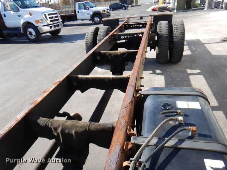 image for item HD9168 2007 Hino 268  truck cab and chassis