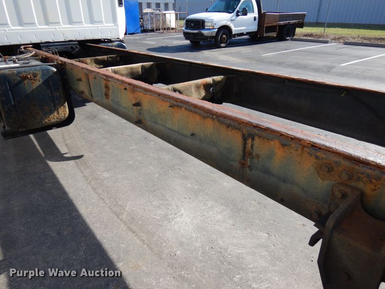 image for item HD9168 2007 Hino 268  truck cab and chassis