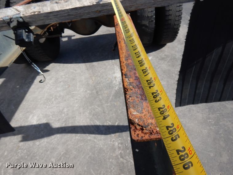 image for item HD9168 2007 Hino 268  truck cab and chassis