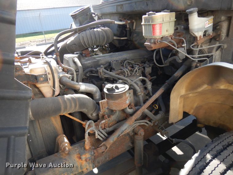 image for item HD9168 2007 Hino 268  truck cab and chassis