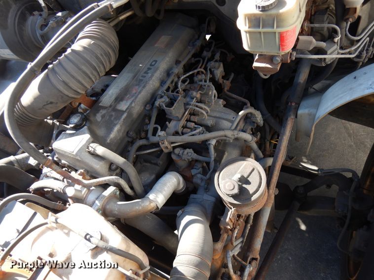 image for item HD9168 2007 Hino 268  truck cab and chassis