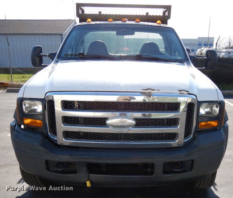 image for item HD9170 2005 Ford F450 Super Duty  flatbed truck