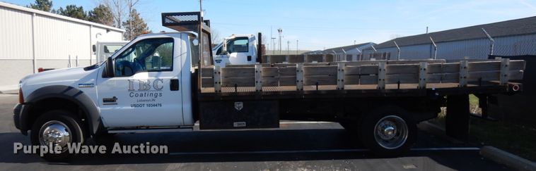 image for item HD9170 2005 Ford F450 Super Duty  flatbed truck