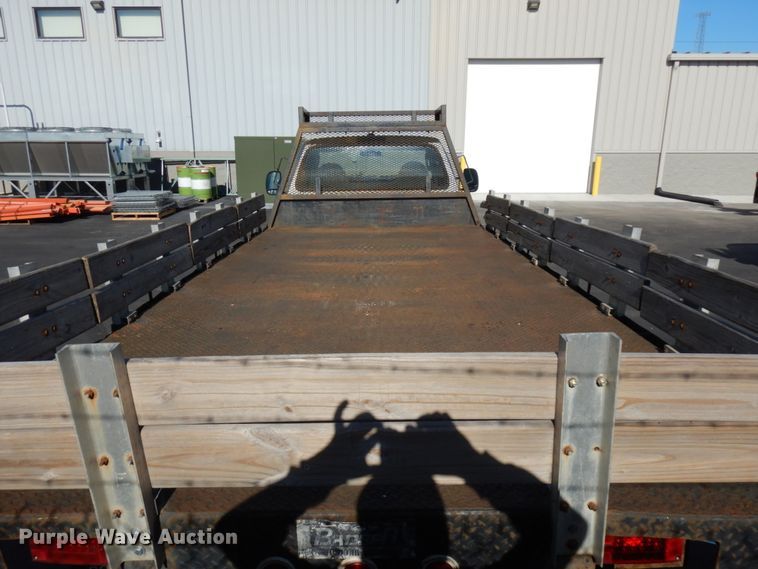 image for item HD9170 2005 Ford F450 Super Duty  flatbed truck