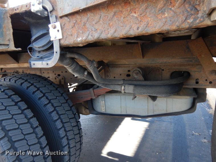 image for item HD9170 2005 Ford F450 Super Duty  flatbed truck