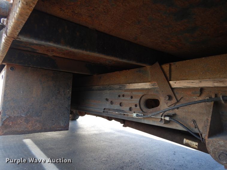 image for item HD9170 2005 Ford F450 Super Duty  flatbed truck