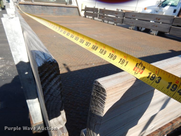 image for item HD9170 2005 Ford F450 Super Duty  flatbed truck