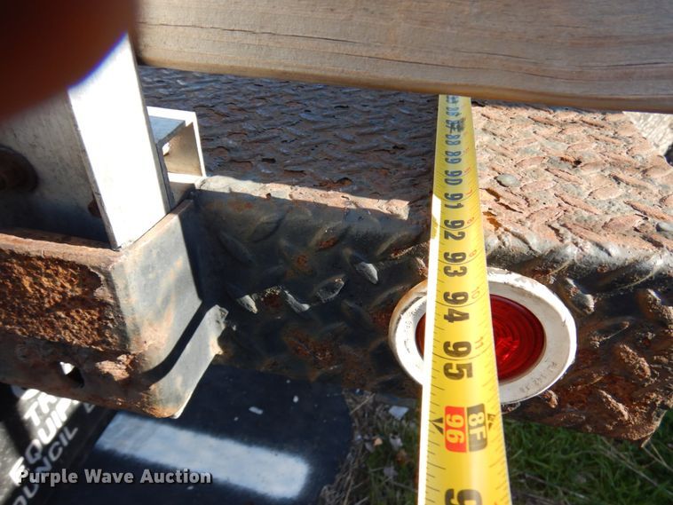 image for item HD9170 2005 Ford F450 Super Duty  flatbed truck