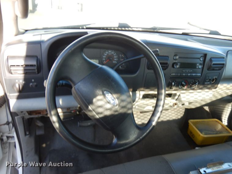 image for item HD9170 2005 Ford F450 Super Duty  flatbed truck