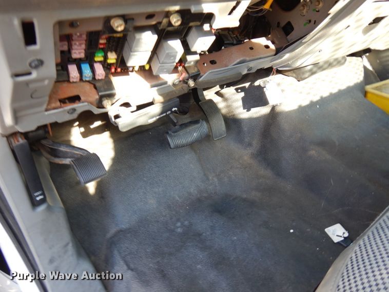 image for item HD9170 2005 Ford F450 Super Duty  flatbed truck