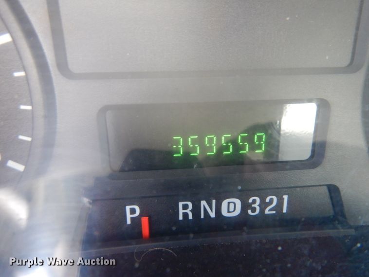 image for item HD9170 2005 Ford F450 Super Duty  flatbed truck