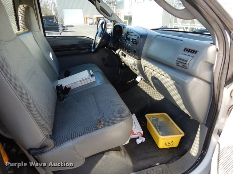 image for item HD9170 2005 Ford F450 Super Duty  flatbed truck