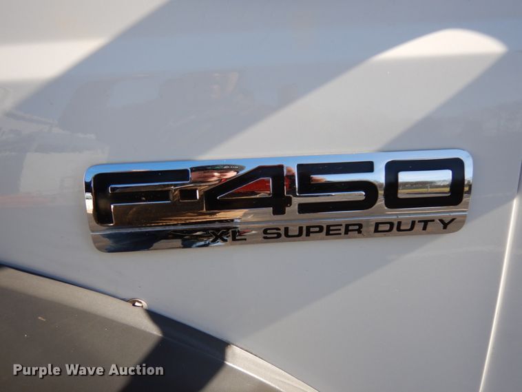 image for item HD9170 2005 Ford F450 Super Duty  flatbed truck