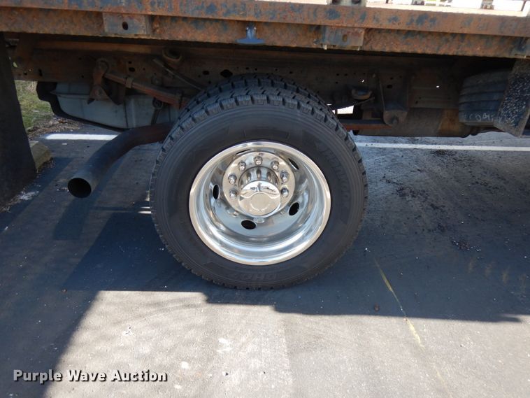 image for item HD9170 2005 Ford F450 Super Duty  flatbed truck
