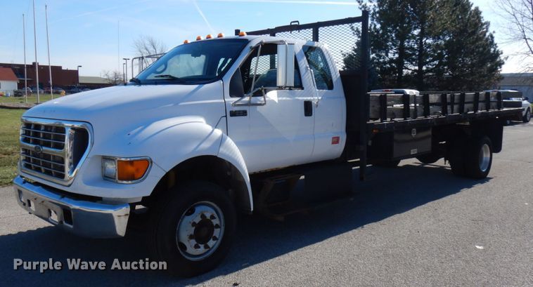image for item HD9171 2003 Ford F650 Super Duty  flatbed truck