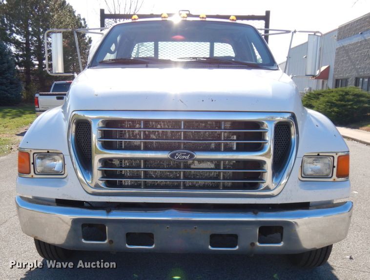 image for item HD9171 2003 Ford F650 Super Duty  flatbed truck