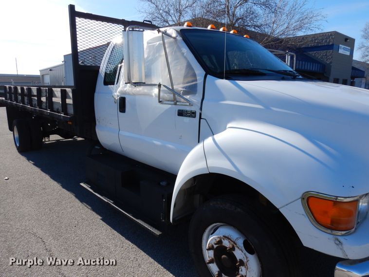 image for item HD9171 2003 Ford F650 Super Duty  flatbed truck
