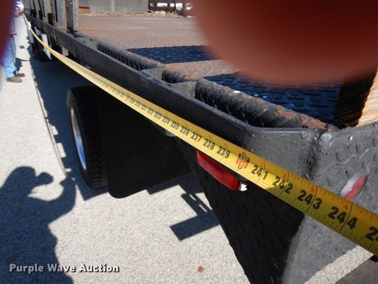 image for item HD9171 2003 Ford F650 Super Duty  flatbed truck