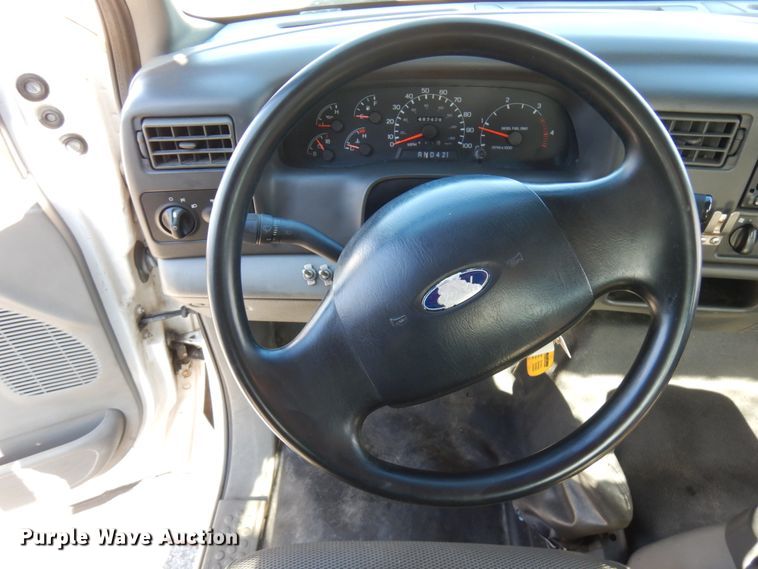 image for item HD9171 2003 Ford F650 Super Duty  flatbed truck