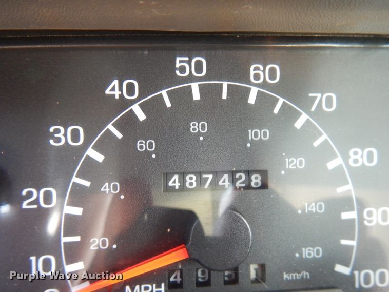 image for item HD9171 2003 Ford F650 Super Duty  flatbed truck