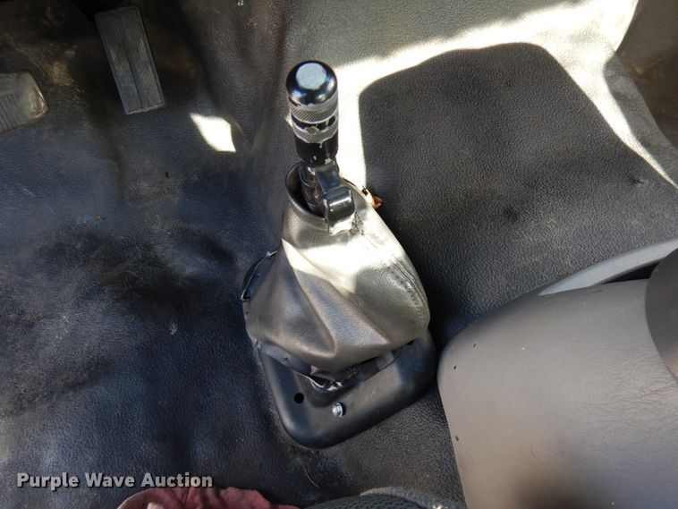 image for item HD9171 2003 Ford F650 Super Duty  flatbed truck