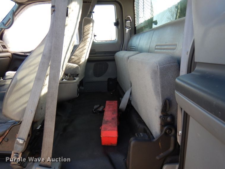 image for item HD9171 2003 Ford F650 Super Duty  flatbed truck