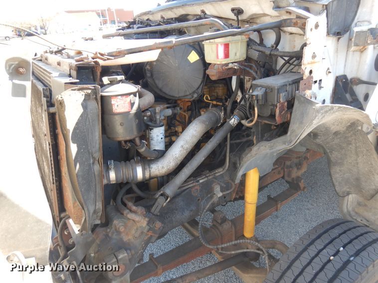 image for item HD9171 2003 Ford F650 Super Duty  flatbed truck