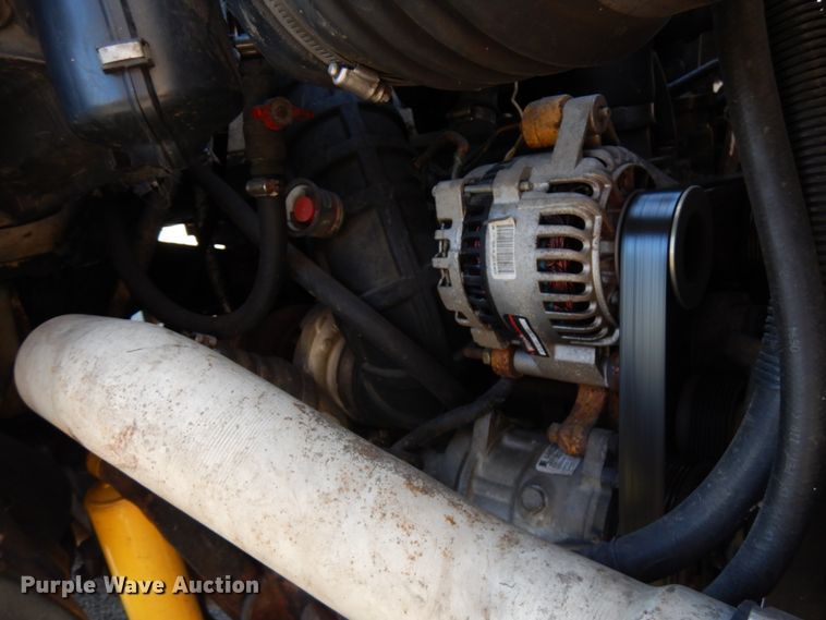 image for item HD9171 2003 Ford F650 Super Duty  flatbed truck