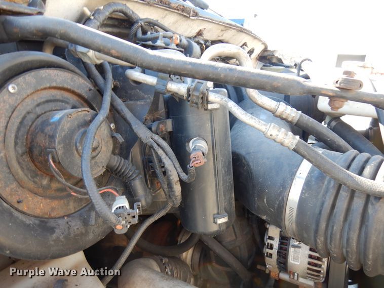 image for item HD9171 2003 Ford F650 Super Duty  flatbed truck