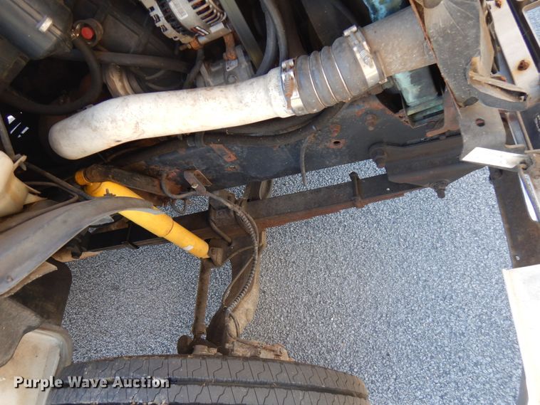 image for item HD9171 2003 Ford F650 Super Duty  flatbed truck