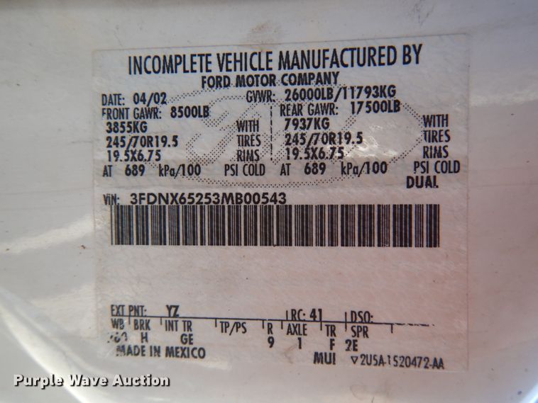 image for item HD9171 2003 Ford F650 Super Duty  flatbed truck