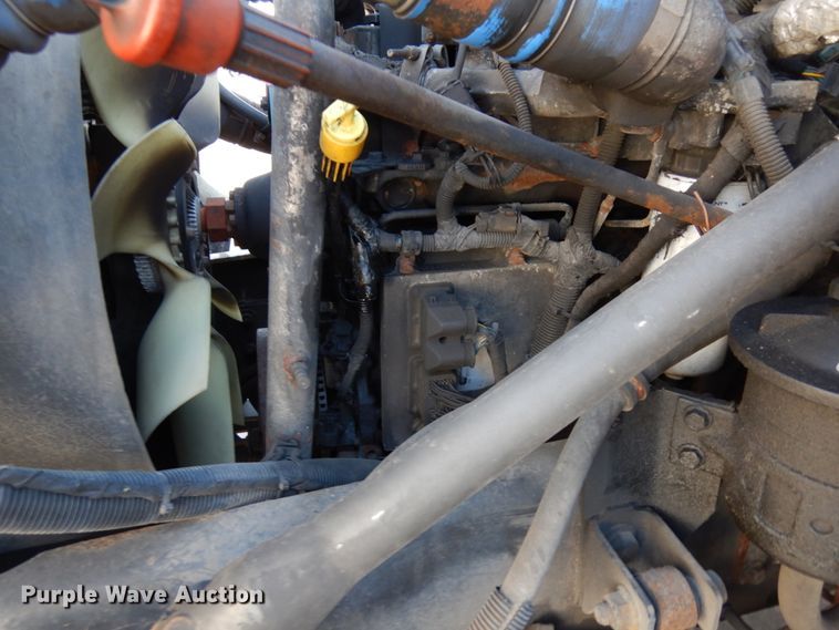 image for item HD9172 2005 Ford F650 Super Duty  flatbed truck