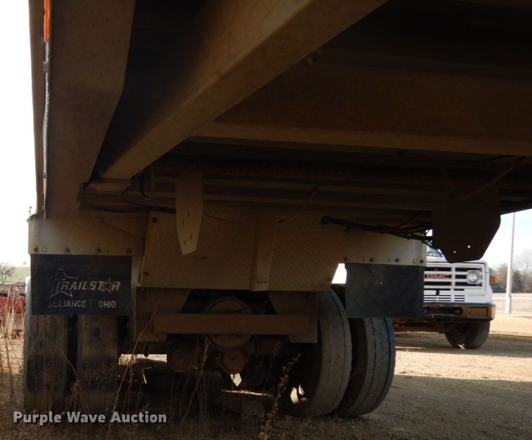 image for item HD9181 1987 Trailstar end dump trailer
