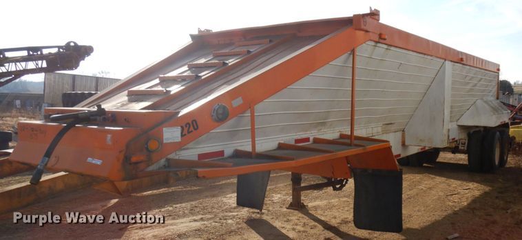 image for item HD9182 1988 Flowboy live bottom trailer