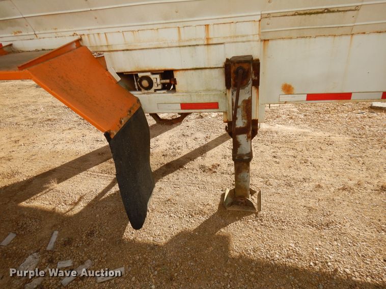 image for item HD9182 1988 Flowboy live bottom trailer