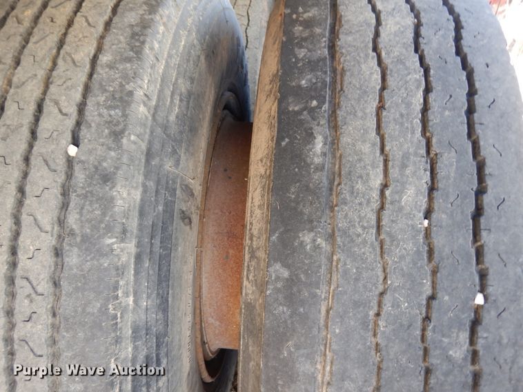 image for item HD9182 1988 Flowboy live bottom trailer