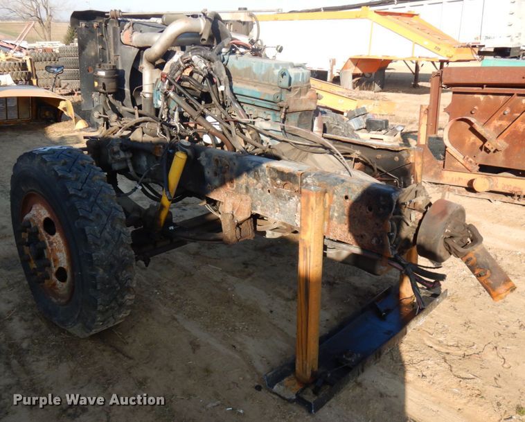 image for item HD9187 2002 International C195 six cylinder diesel engine